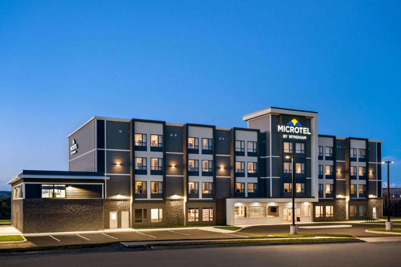 Microtel Inn & Suites By Wyndham Antigonish Экстерьер фото