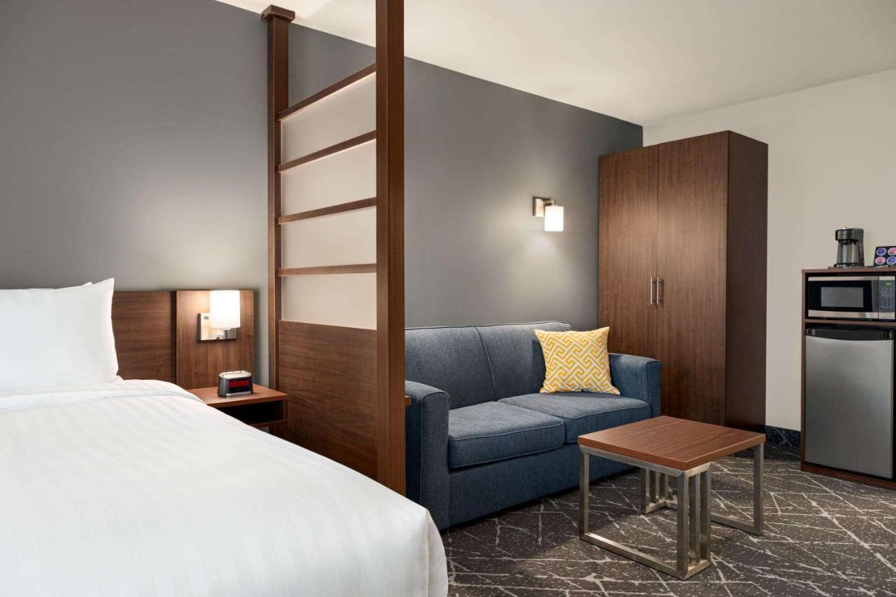Microtel Inn & Suites By Wyndham Antigonish Экстерьер фото