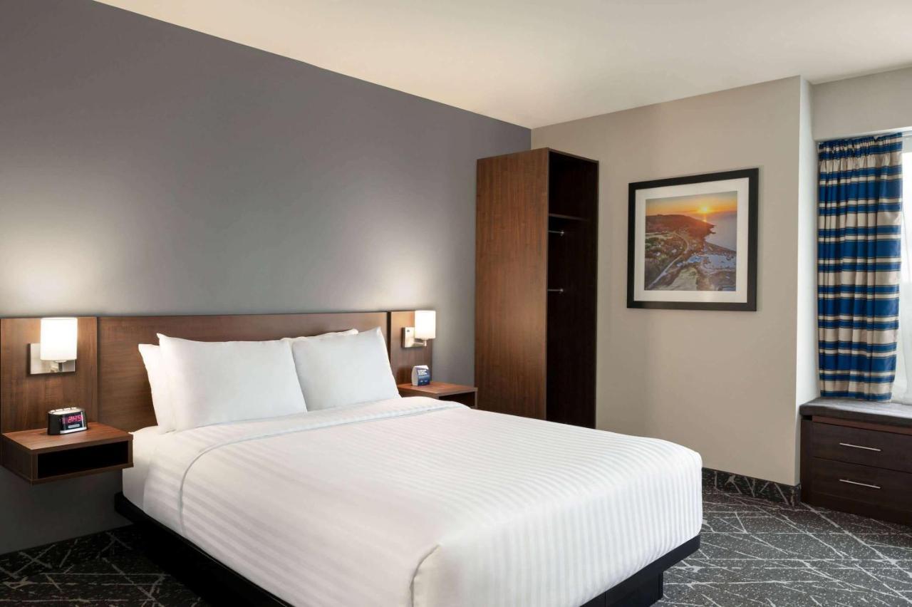 Microtel Inn & Suites By Wyndham Antigonish Экстерьер фото