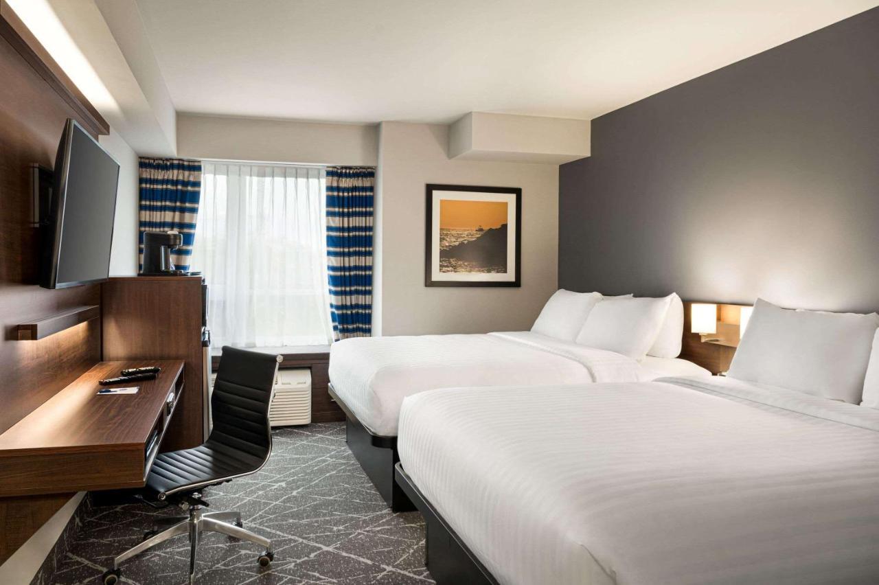 Microtel Inn & Suites By Wyndham Antigonish Экстерьер фото