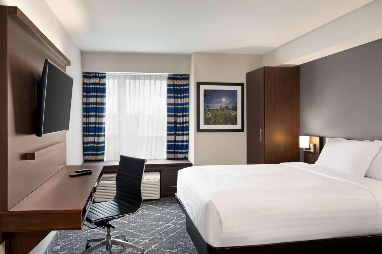 Microtel Inn & Suites By Wyndham Antigonish Экстерьер фото