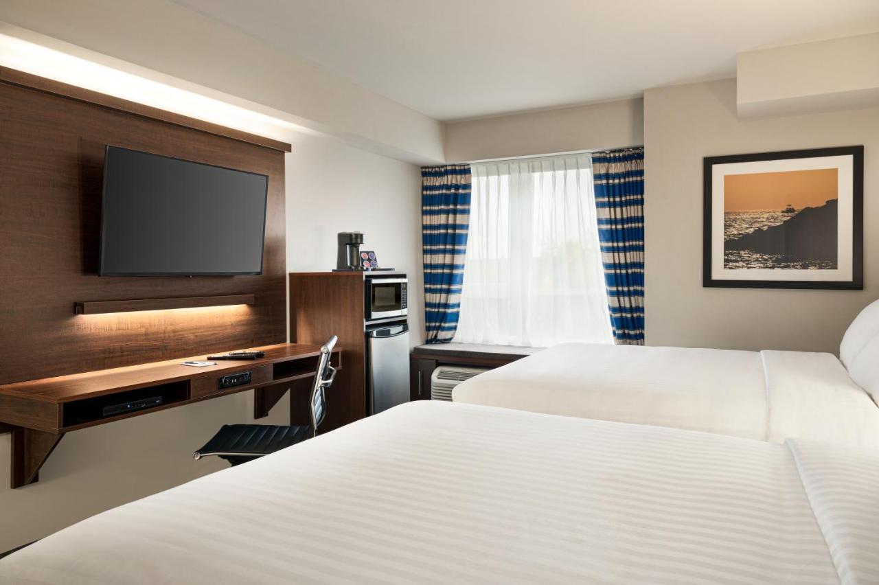 Microtel Inn & Suites By Wyndham Antigonish Экстерьер фото