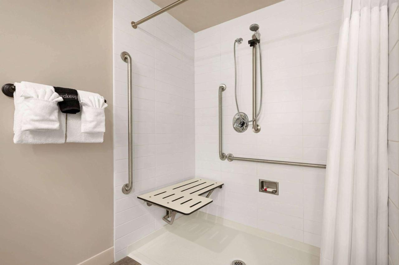 Microtel Inn & Suites By Wyndham Antigonish Экстерьер фото
