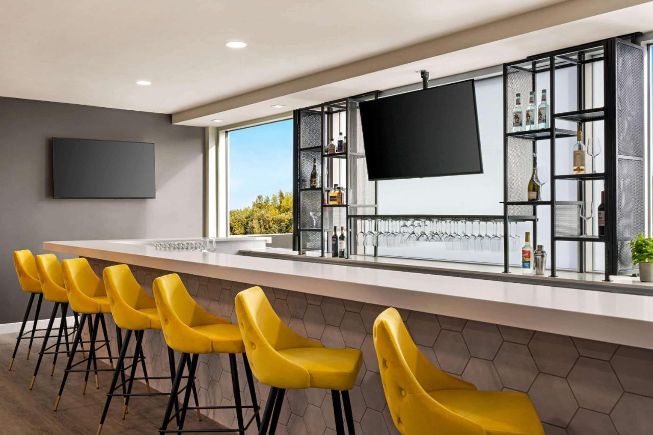 Microtel Inn & Suites By Wyndham Antigonish Экстерьер фото